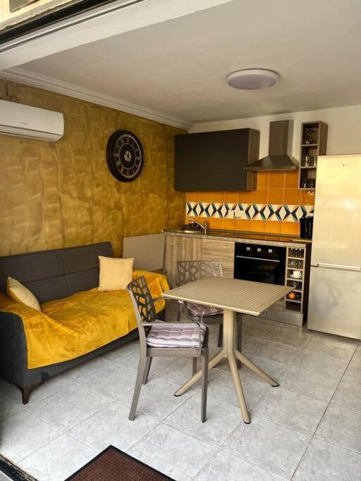 Daffodil Cosy Retreat Apartment *